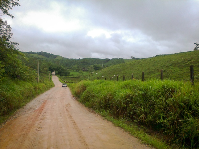 On the lonely road to our lunch appointment in Miracatu